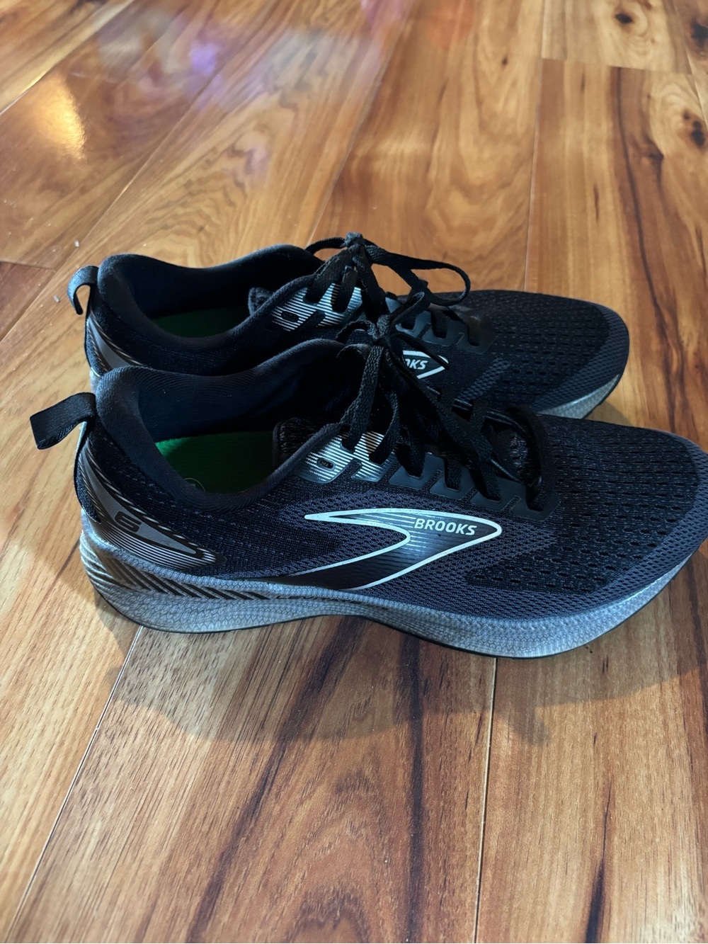 Brooks Levitate 6 Sneaker, sz-10